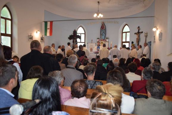 Mária búcsút tartottak Torján